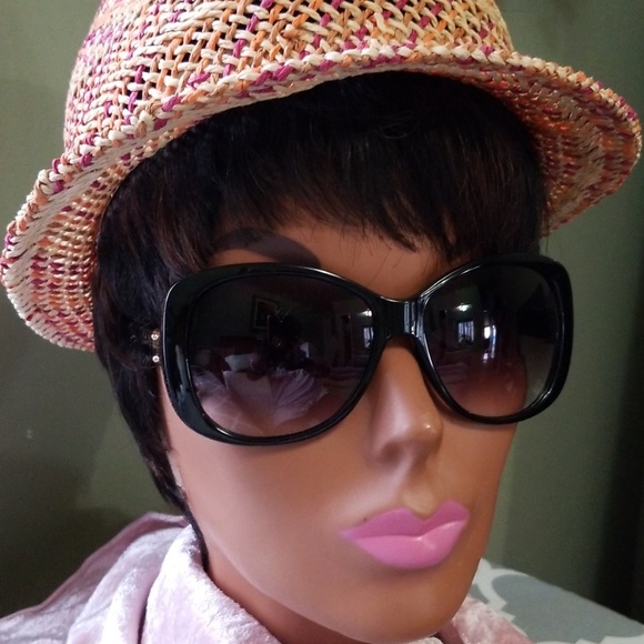 Bundle of 2 Sunglasses - Picture 2 of 6